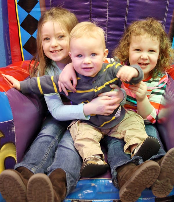 wordless wednesday : party people