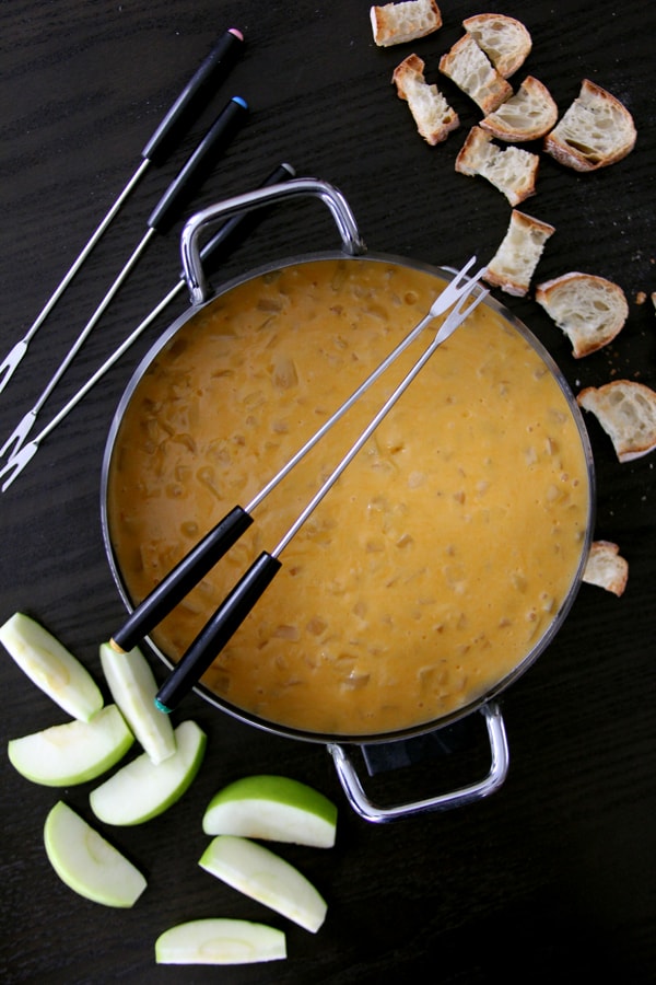 Beer Cheese Fondue - Melanie Makes