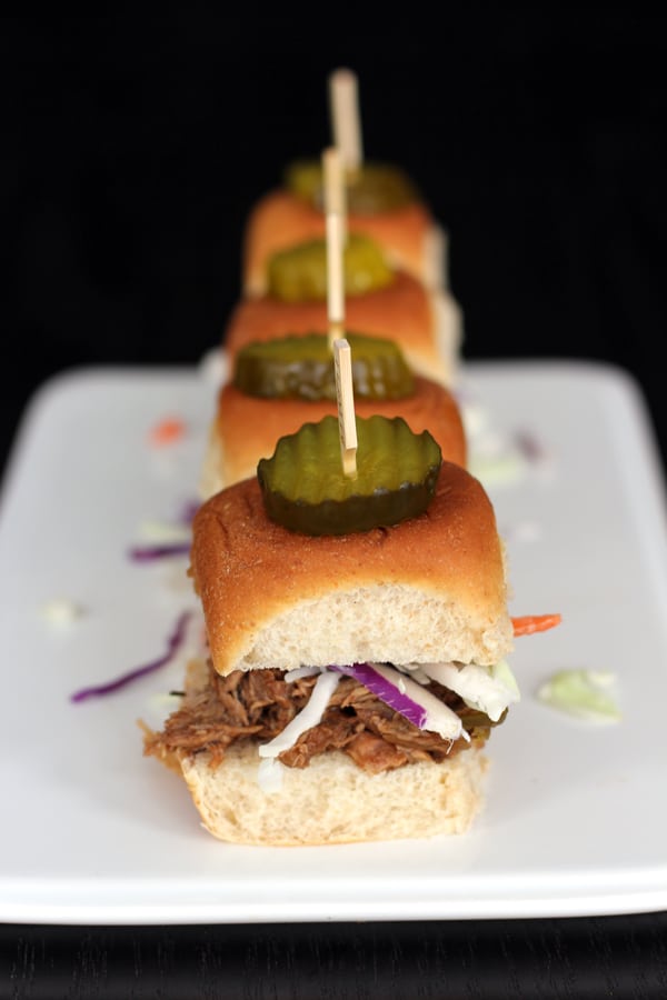 Balsamic Vinegar and Honey Pulled Pork Sliders | Melanie Makes melaniemakes.com