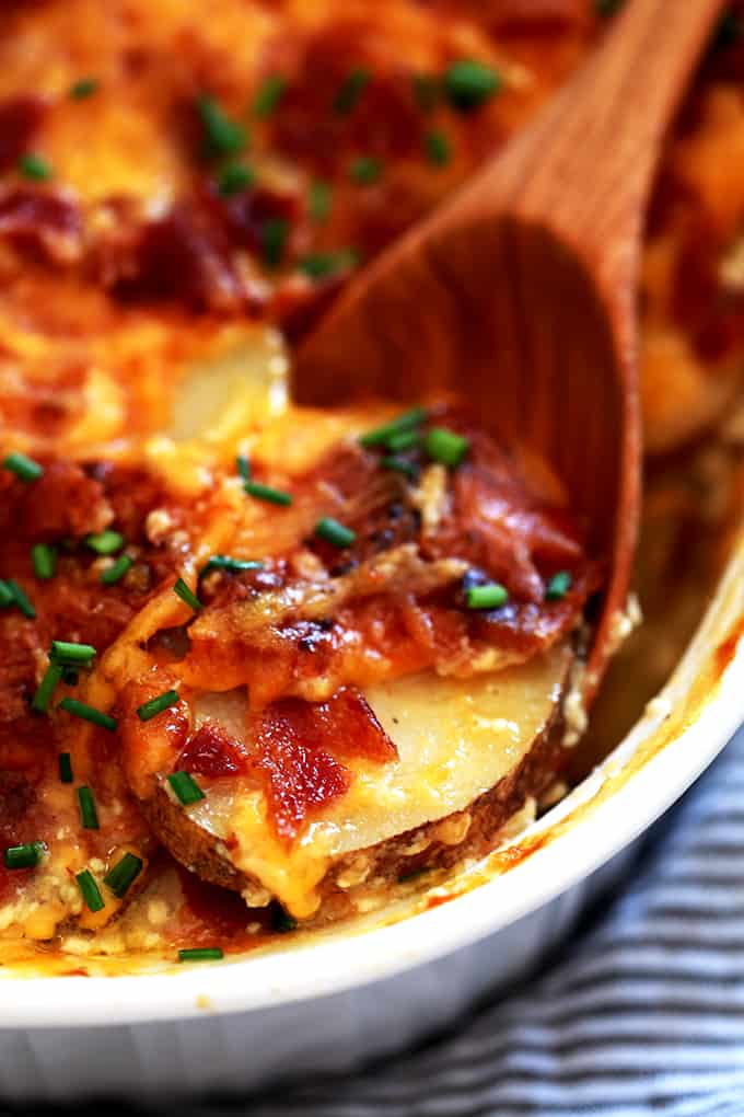 https://melaniemakes.com/images/2014/03/loaded-scalloped-potatoes-6.jpg