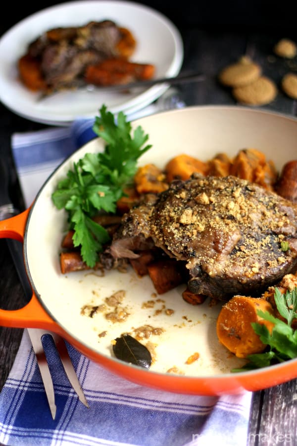 Forget your typical pot roast! This Slow Cooker Gingersnap Pot Roast not only takes minimal time to prepare but the end result is anything but ordinary. A gingersnap crusted roast is cooked over a bed of sweet potatoes and carrots. A bit sweet, a bit spicy and definitely a meal that will have your family asking for seconds!
