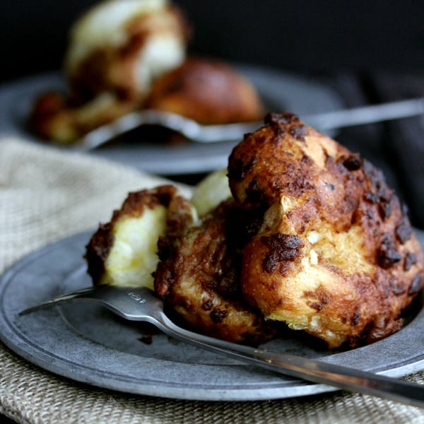 Quick and Easy Spiced Maple Pumpkin Pull Apart Rolls