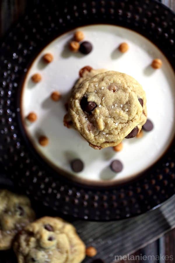 Salted Caramel Dark Chocolate Chip Cookies | Melanie Makes