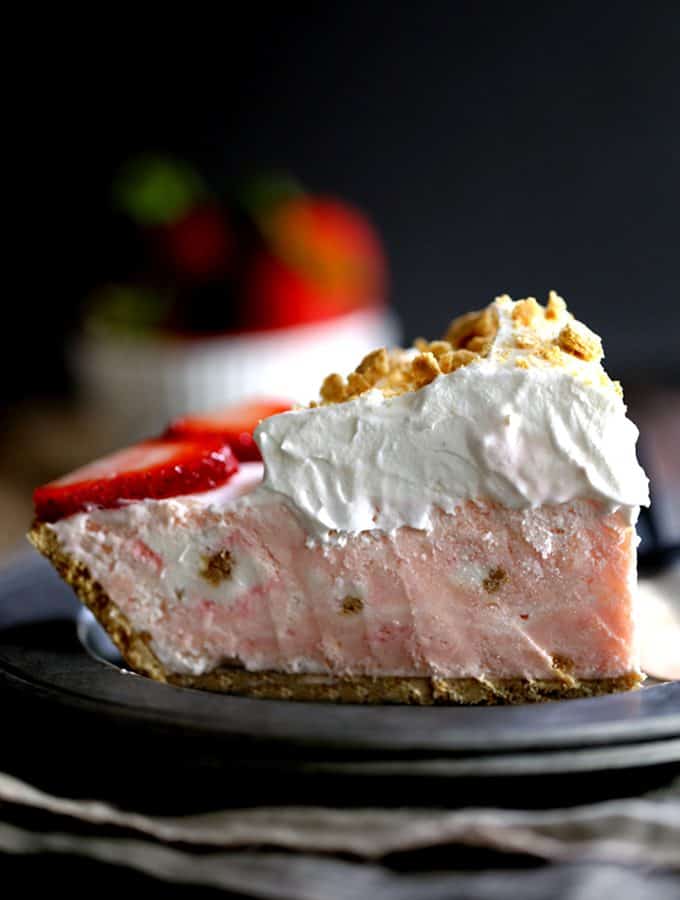 Strawberry Cheesecake Ice Cream Pie
