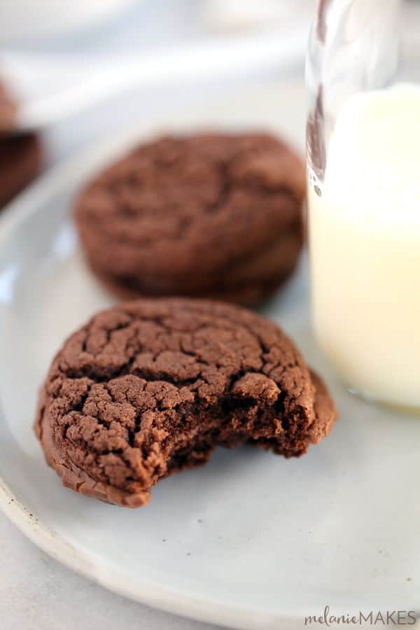 No one will ever guess that just nine ingredients is all it takes to produce your very own batch of Homemade Oreos with Mocha Cream Filling.