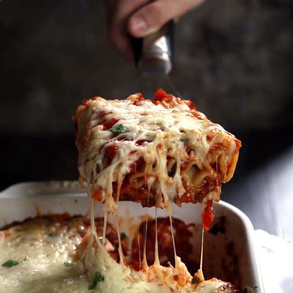 Roasted Red Pepper Puttanesca Lasagna Rolls