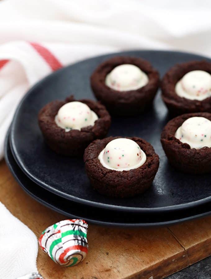 Peppermint Bark Brownie Bites
