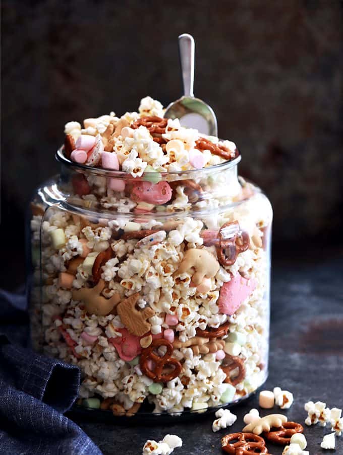 Animal Cookie Snack Mix