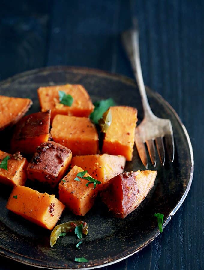 Slow Cooker Spicy Molasses Sweet Potatoes