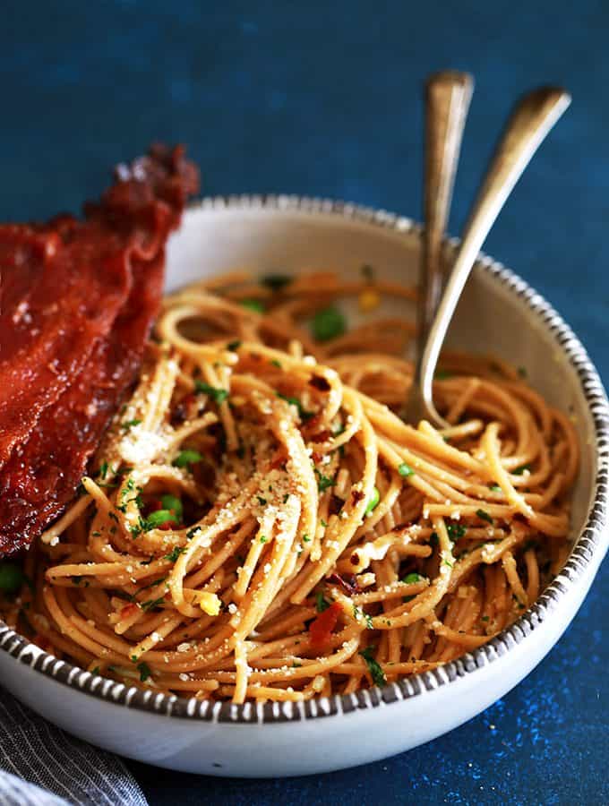 Breakfast Carbonara (Pasta with Bacon and Eggs)